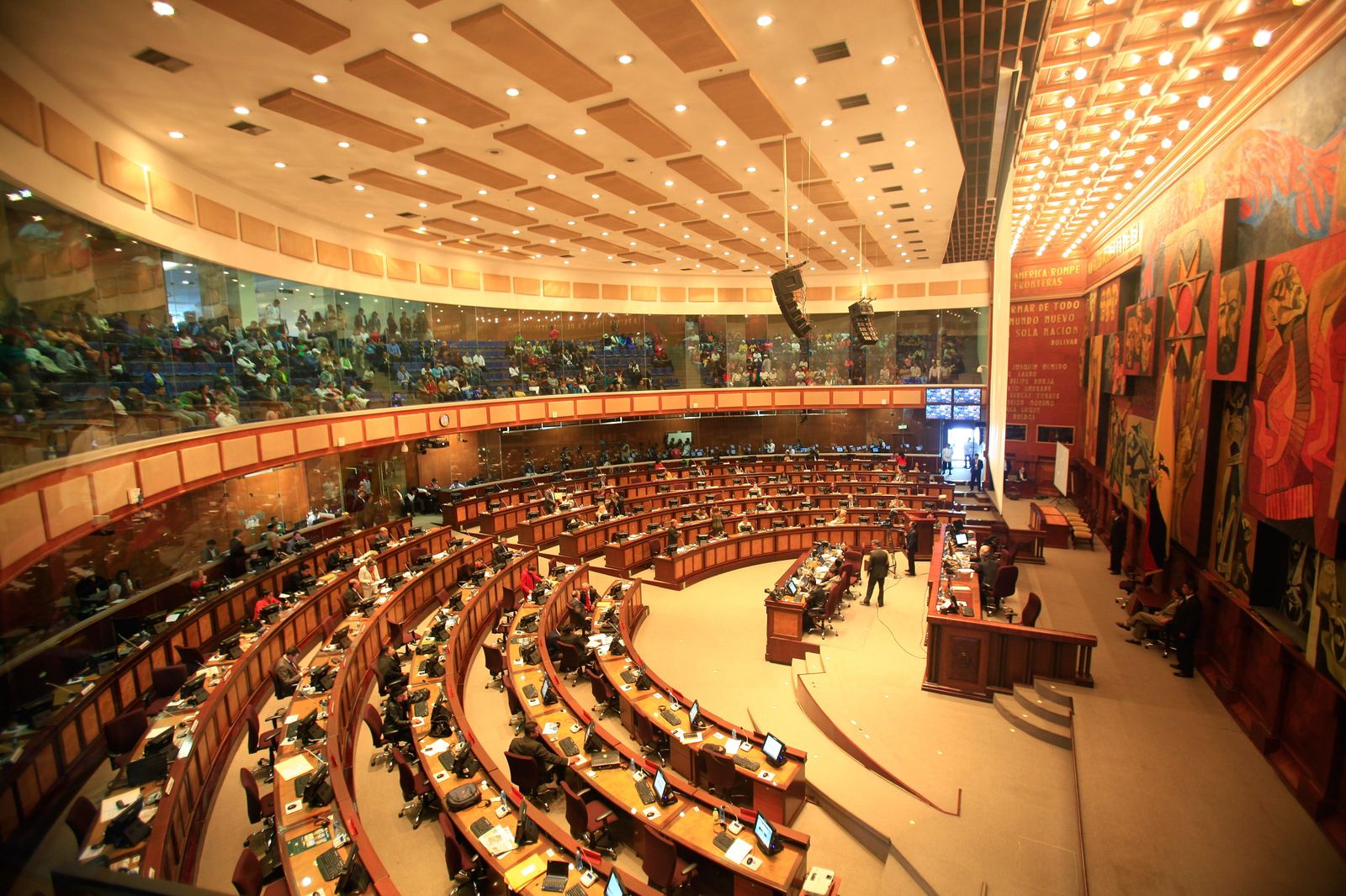 El Parlamento de Ecuador niega y archiva ley de inversiones del presidente Lasso