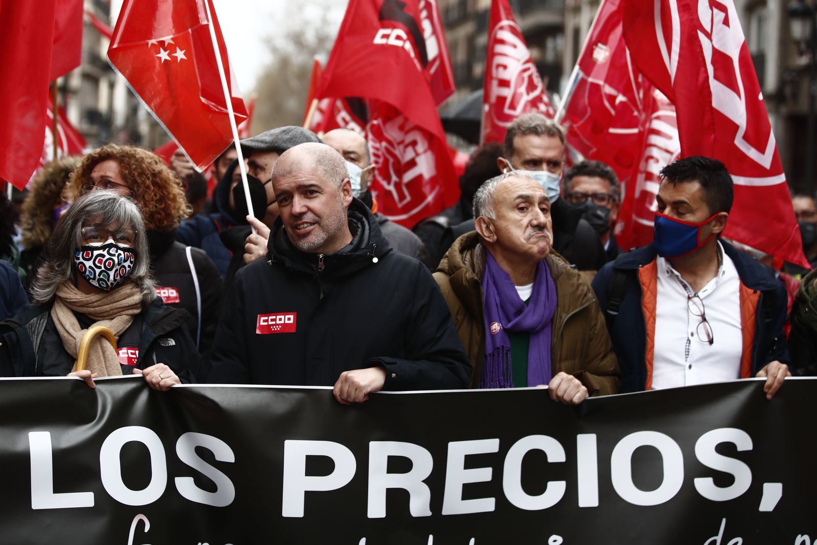 Los sindicatos piden en la calle controlar precios y medidas de protección social