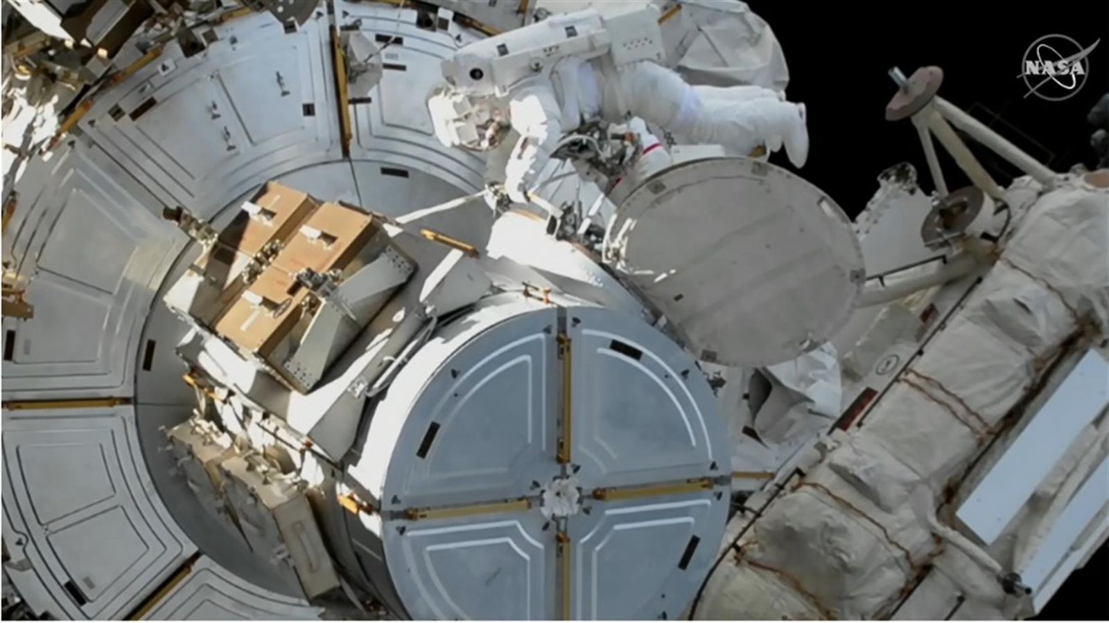 Estación Espacial Internacional: un paseo de casi 7 horas para hacer mejoras